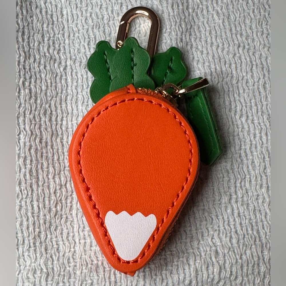 Cute new Orange Carrot-Shaped AirTag AirPod holder  Coin Pouch with clip.